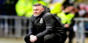 Fan Plymouth Argyle Trút Giận Lên Rooney